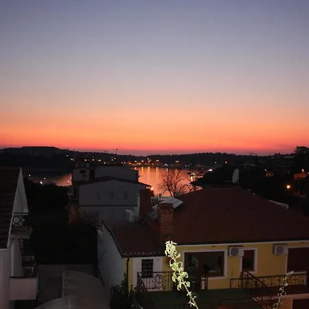 Apartamento Grosse In Mit Eigenem Balkon Und Meerblick Pjescana Uvala