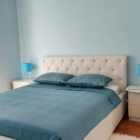 Grosse In Mit Eigenem Balkon Und Meerblick Apartman